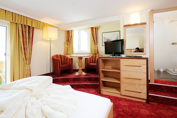 Alpvita Piz Tasna Hotel